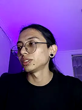 Snapshot of _Astrea_ chatting on 02-04-26, 09:20 Astrea online show from 02-04-26, 09:20