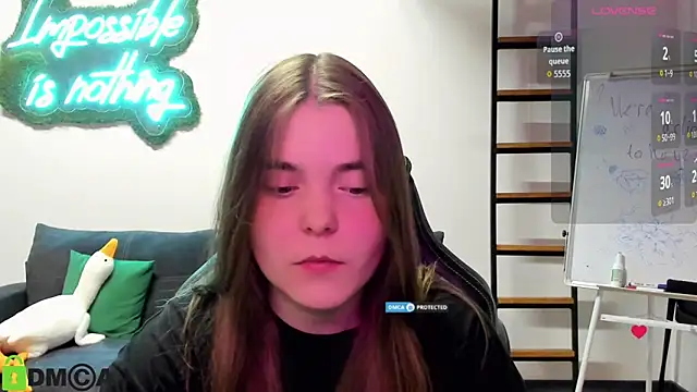 Snapshot of MiraaBloom chatting on 11-10-25, 03:00 MiraaBloom online show from 11-10-25, 03:00