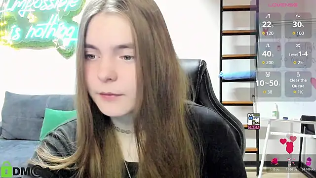 Snapshot of MiraaBloom chatting on 12-15-25, 02:10 MiraaBloom online show from 12-15-25, 02:10