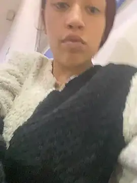 Snapshot of mia_scarlett7 chatting on 01-13-26, 04:01 mia scarlett7 online show from 01-13-26, 04:01