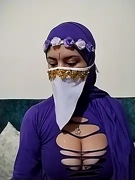 caroline peed online show from 10-24-25, 12:01