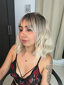 Emilyvalk  online show from 06-22-26, 10:18