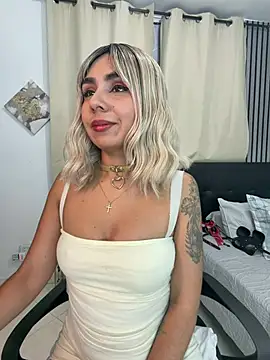 Emilyvalk  online show from 07-24-26, 09:51