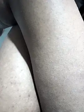 Snapshot of Sissy_Aishu chatting on 10-30-25, 01:56 Sissy Aishu online show from 10-30-25, 01:56