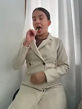 Talia Bonet online show from 06-18-26, 03:16