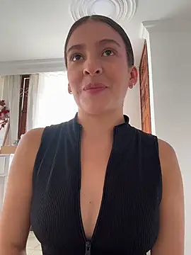 Talia Bonet online show from 06-26-26, 04:00