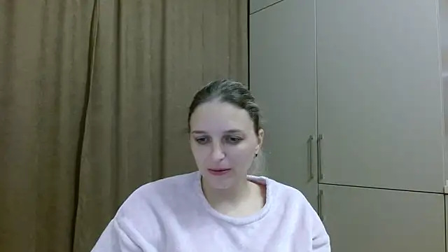 ElisSky301 online show from 10-29-25, 08:54