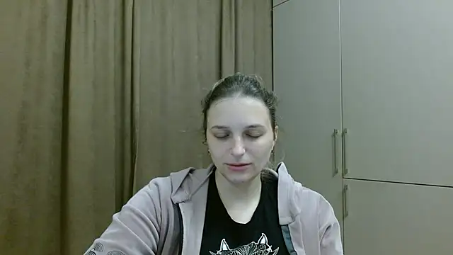 ElisSky301 online show from 11-21-25, 08:51