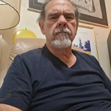 Snapshot of pena633 chatting on 11-09-25, 10:19 pena633 online show from 11-09-25, 10:19