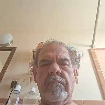 Snapshot of pena633 chatting on 11-10-25, 12:59 pena633 online show from 11-10-25, 12:59