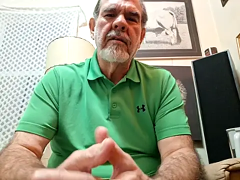 Snapshot of pena633 chatting on 11-24-25, 10:42 pena633 online show from 11-24-25, 10:42