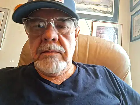 Snapshot of pena633 chatting on 12-04-25, 03:32 pena633 online show from 12-04-25, 03:32