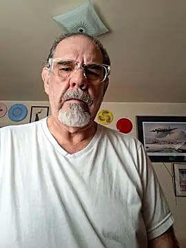 Snapshot of pena633 chatting on 01-12-26, 06:46 pena633 online show from 01-12-26, 06:46