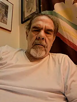 Snapshot of pena633 chatting on 01-13-26, 08:08 pena633 online show from 01-13-26, 08:08