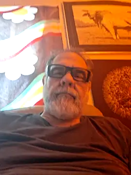 Snapshot of pena633 chatting on 05-14-26, 10:49 pena633 online show from 05-14-26, 10:49