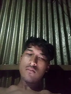 Snapshot of 7inches4207 chatting on 10-25-25, 12:13 7inches4207 online show from 10-25-25, 12:13