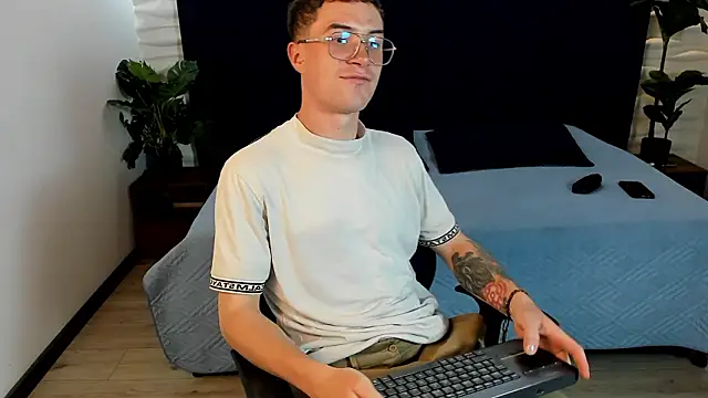 Lil James online show from 02-13-26, 08:38