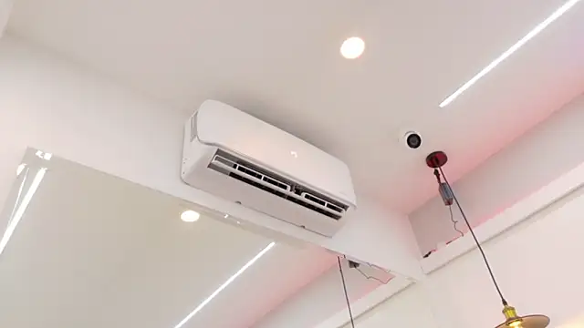 Snapshot of Emily_Baby20 chatting on 02-11-26, 08:14 Emily Baby20 online show from 02-11-26, 08:14