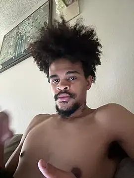 Snapshot of Mrmakeherwet_Tez chatting on 02-23-26, 04:15 Mrmakeherwet Tez online show from 02-23-26, 04:15