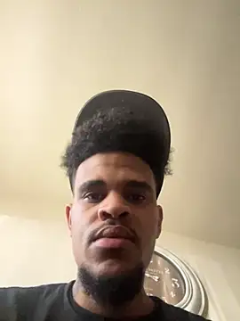 Snapshot of Mrmakeherwet_Tez chatting on 03-03-26, 05:41 Mrmakeherwet Tez online show from 03-03-26, 05:41