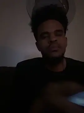 Snapshot of Mrmakeherwet_Tez chatting on 03-04-26, 09:04 Mrmakeherwet Tez online show from 03-04-26, 09:04