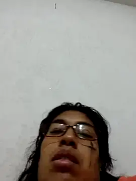 Snapshot of Chicattoo69 chatting on 11-19-25, 04:07 Chicattoo69 online show from 11-19-25, 04:07