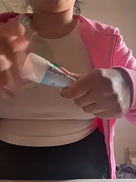 Snapshot of gatitalocahot chatting on 02-27-26, 12:38 gatitalocahot online show from 02-27-26, 12:38