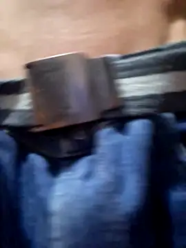 Snapshot of ykodax chatting on 10-21-25, 12:00 ykodax online show from 10-21-25, 12:00