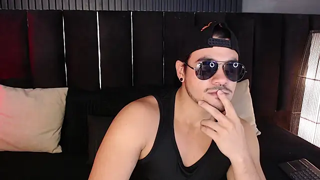 Snapshot of Jake_muller1 chatting on 11-25-25, 03:28 Jake muller1 online show from 11-25-25, 03:28