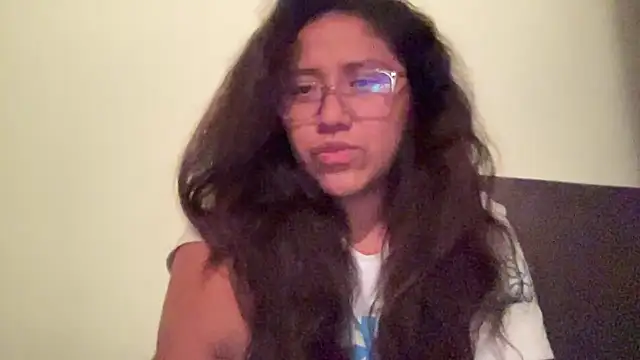 Snapshot of Kmiii21 chatting on 11-29-25, 05:54 Kmiii21 online show from 11-29-25, 05:54