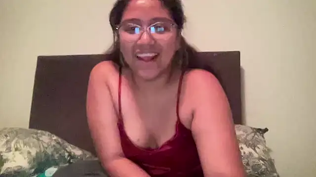 Snapshot of Kmiii21 chatting on 02-03-26, 05:05 Kmiii21 online show from 02-03-26, 05:05