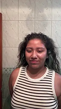 Snapshot of Kmiii21 chatting on 03-13-26, 11:22 Kmiii21 online show from 03-13-26, 11:22