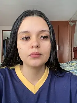 Selena Roa online show from 05-07-26, 02:33