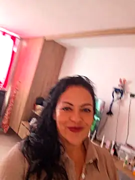Snapshot of viviana-sexi chatting on 05-27-26, 03:53 viviana-sexi online show from 05-27-26, 03:53