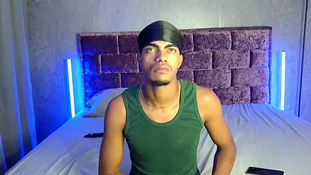 richardd2212 online show from 06-14-26, 03:30