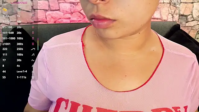 Snapshot of mia_roux1 chatting on 10-26-25, 03:07 mia roux1 online show from 10-26-25, 03:07