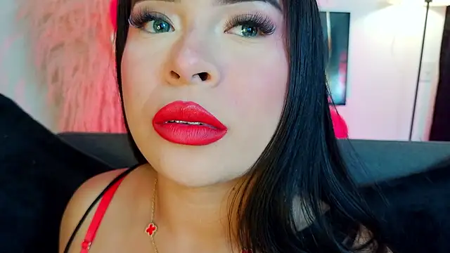 Snapshot of mia_roux1 chatting on 02-14-26, 09:11 mia roux1 online show from 02-14-26, 09:11