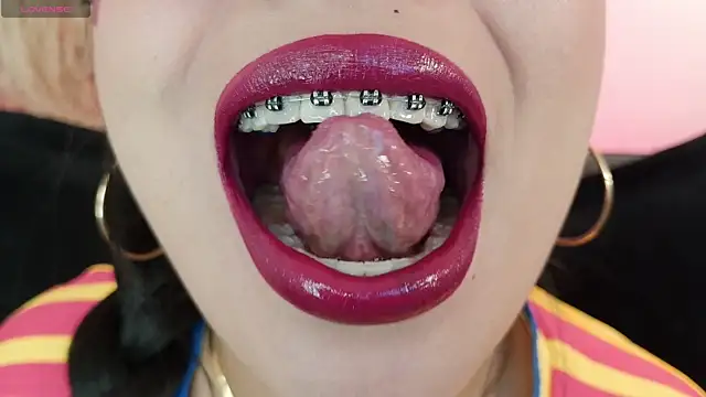 mia roux1 online show from 06-07-26, 10:35