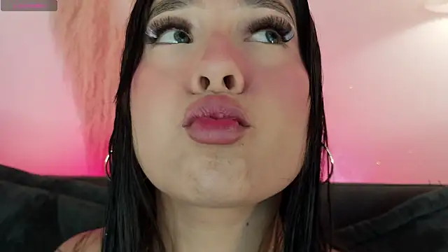 mia roux1 online show from 06-20-26, 11:07