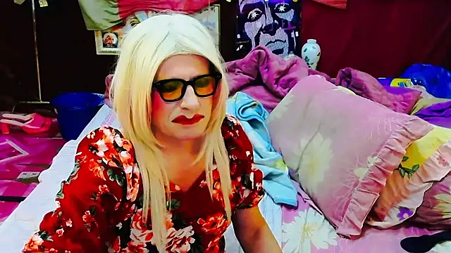 Snapshot of horni4luv chatting on 01-06-26, 11:07 horni4luv online show from 01-06-26, 11:07