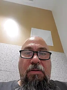 Snapshot of tsmack1972 chatting on 10-29-25, 06:26 tsmack1972 online show from 10-29-25, 06:26