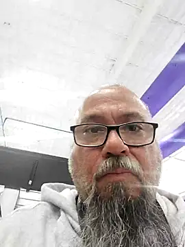 Snapshot of tsmack1972 chatting on 12-04-25, 05:39 tsmack1972 online show from 12-04-25, 05:39