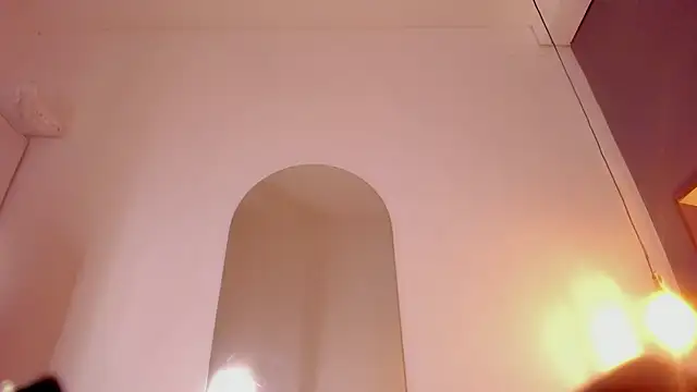 Snapshot of Miss_ambrer_ chatting on 07-07-26, 06:47 Miss ambrer online show from 07-07-26, 06:47