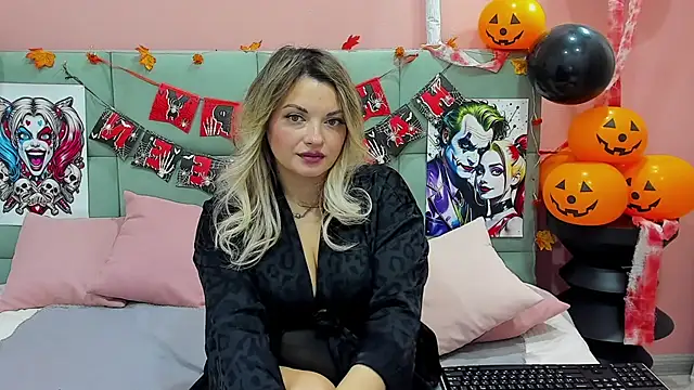 WilmaSanders online show from 10-22-25, 02:23