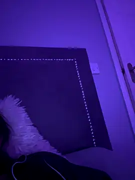 Snapshot of Gia_Atkinson chatting on 10-29-25, 07:26 Gia Atkinson online show from 10-29-25, 07:26