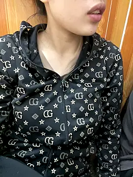 kitty-20x online show from 10-23-25, 10:36