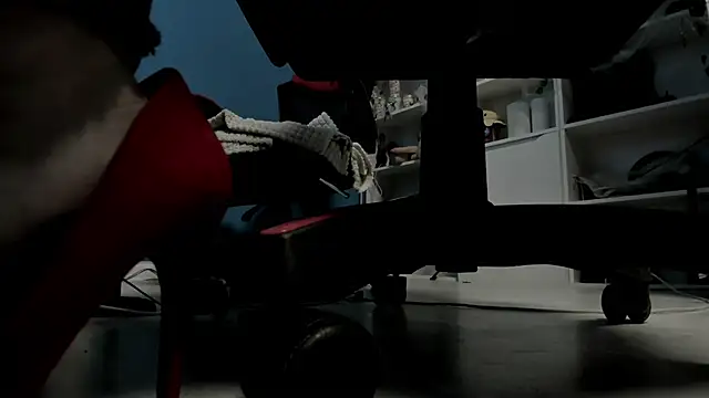 Holy Mistress S online show from 11-04-25, 09:30