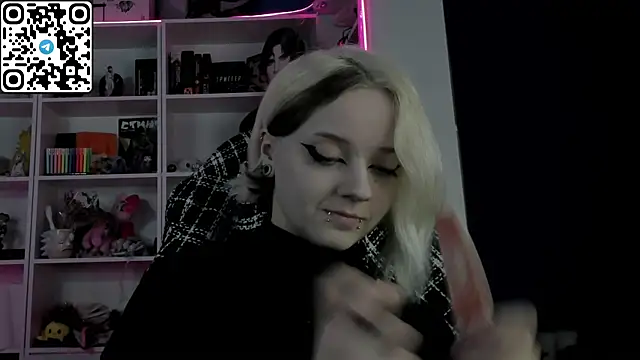 Holy Mistress S online show from 04-25-26, 09:12