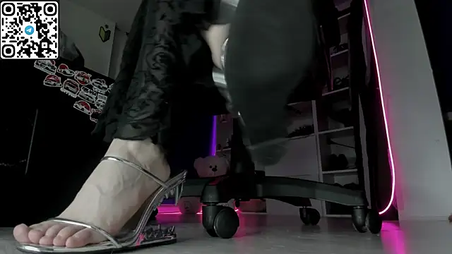 Holy Mistress S online show from 06-26-26, 07:57