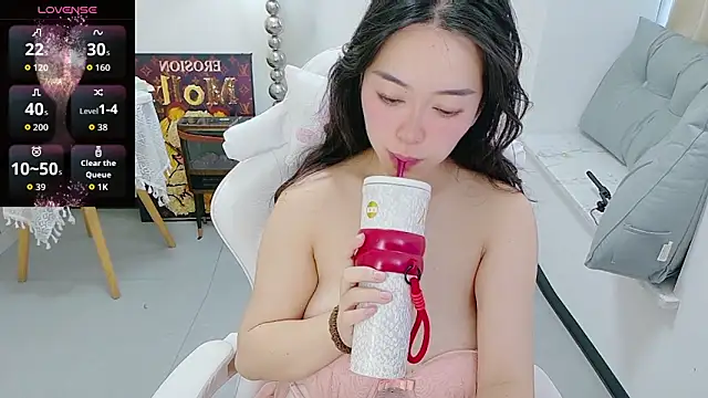 Snapshot of BK_PINK1021 chatting on 02-12-26, 02:50 BK PINK1021 online show from 02-12-26, 02:50